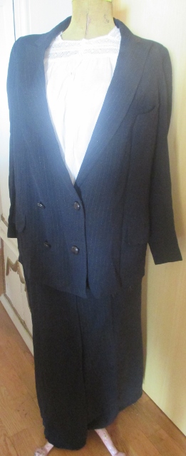 xxM996M 1940-50-60 walking suit